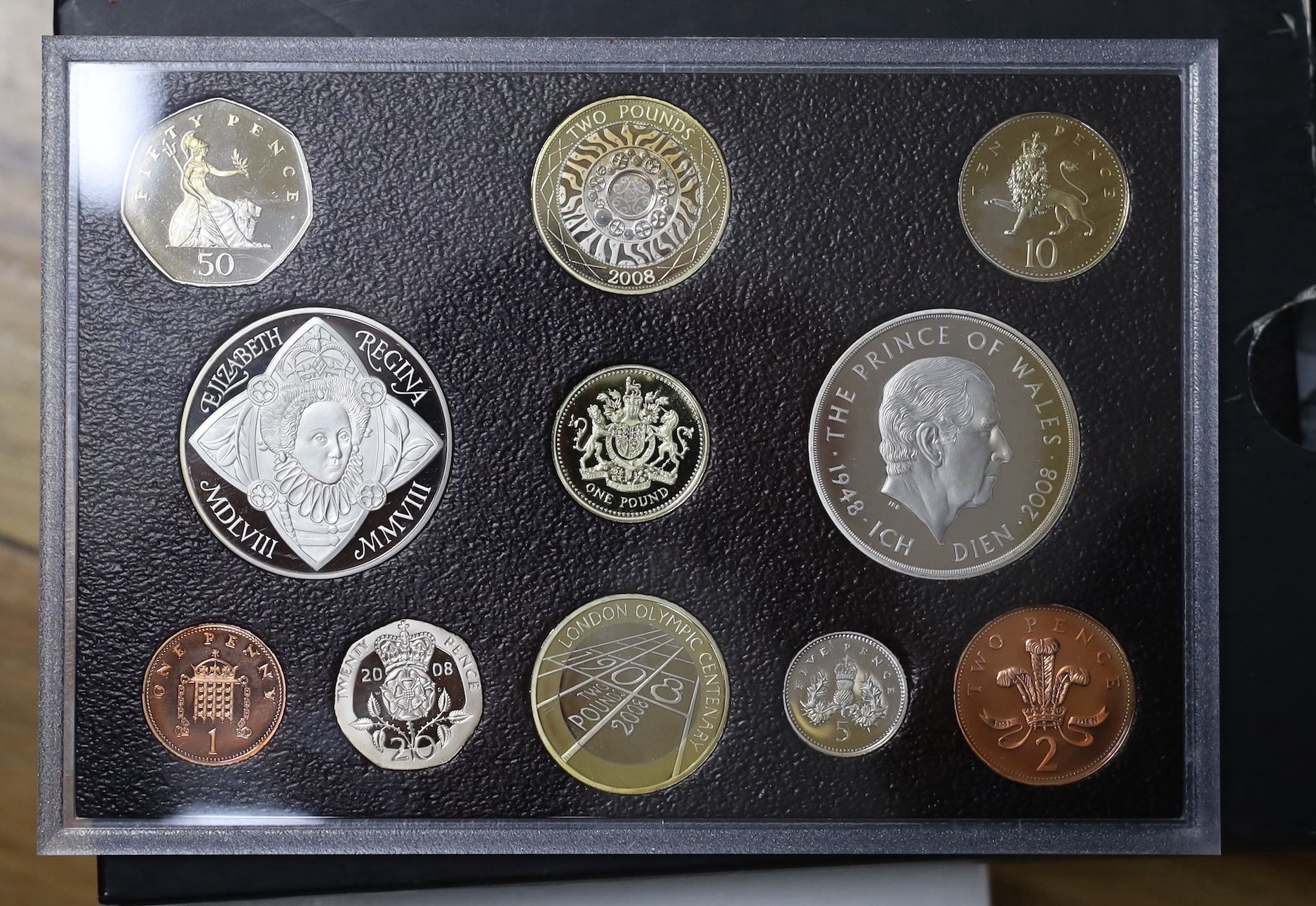 UK coins, QEII commemorative proof coin sets, to include 2005 executive proof collection, nine executive deluxe year coin sets etc.